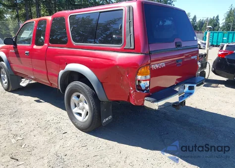2001 Toyota Tacoma z USA, uszkodzony, nr VIN 5TEWM72N71Z723362